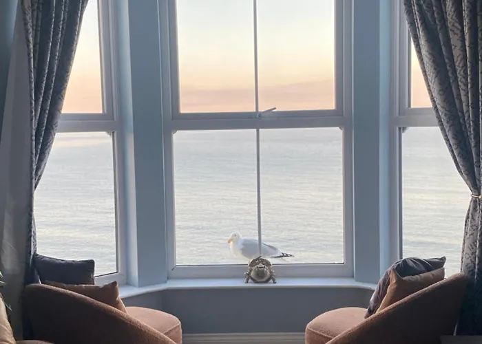 Sea Front Hideaway Apartament *